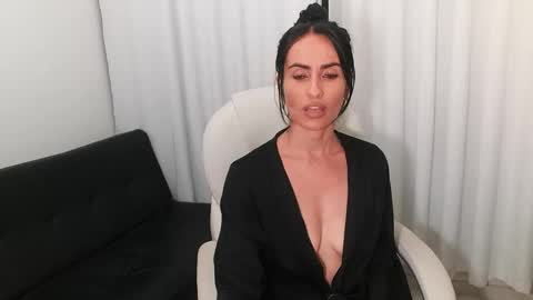 Snapshot of shantalxxx67 chatting on 02/21/25, 03:45 shantal online show from 02/21/25, 03:45