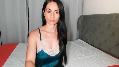 Snapshot of shantalxxx67 chatting on 03/12/25, 02:20 shantal online show from 03/12/25, 02:20