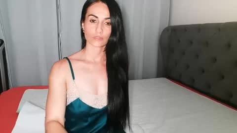 Snapshot of shantalxxx67 chatting on 03/12/25, 11:22 shantal online show from 03/12/25, 11:22