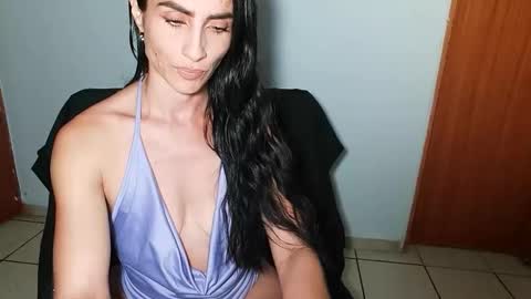 Snapshot of shantalxxx67 chatting on 12/02/25, 12:05 shantal online show from 12/02/25, 12:05