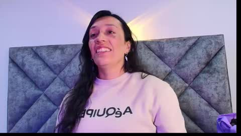 Snapshot of shantey_laurent chatting on 11/29/25, 12:30 shantey online show from 11/29/25, 12:30