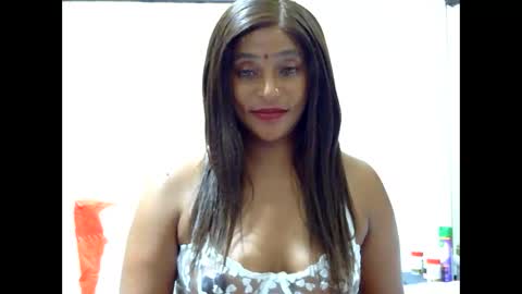 Snapshot of shany922 chatting on 12/08/24, 10:57 shany922 online show from 12/08/24, 10:57