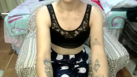Snapshot of shanyflores5 chatting on 04/23/26, 12:40 shanyflores5 online show from 04/23/26, 12:40