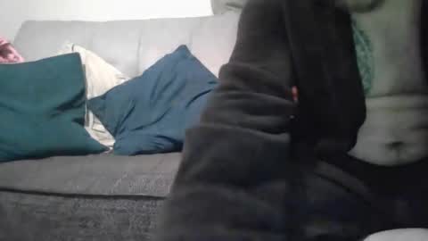 Snapshot of shanyozza chatting on 04/24/26, 07:27 naughtyfuckcouple online show from 04/24/26, 07:27