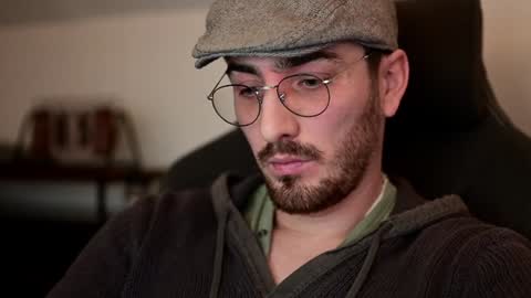 Snapshot of shape80 chatting on 12/09/24, 04:15 frenchy boy online show from 12/09/24, 04:15