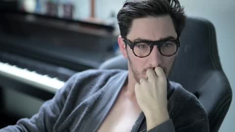 frenchy boy online show from 12/19/25, 09:05