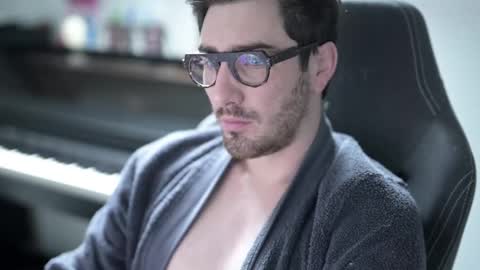 frenchy boy online show from 12/20/25, 09:05