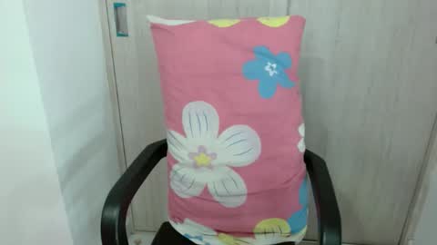 Snapshot of sharahya chatting on 02/08/25, 01:11 sharahya online show from 02/08/25, 01:11
