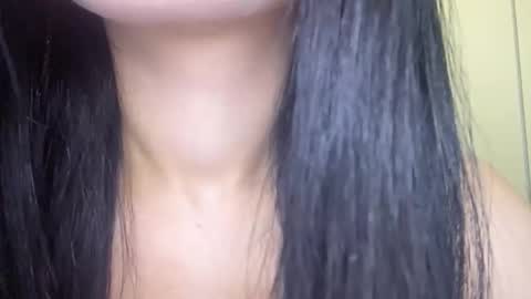 Snapshot of sharellgilvin chatting on 11/09/25, 03:10 Angie online show from 11/09/25, 03:10