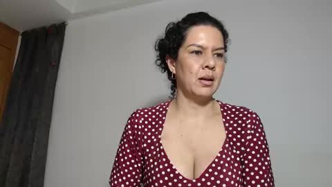 Snapshot of sharickleon11 chatting on 09/19/25, 12:45 sharickleon11 online show from 09/19/25, 12:45