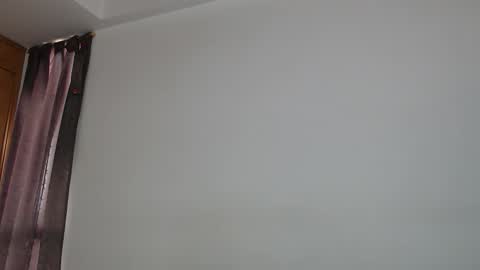 Snapshot of sharickleon11 chatting on 10/23/25, 09:02 sharickleon11 online show from 10/23/25, 09:02