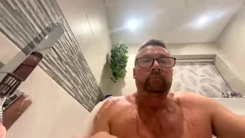 Snapshot of sharksboy16 chatting on 12/09/24, 06:25 Sharksboy online show from 12/09/24, 06:25