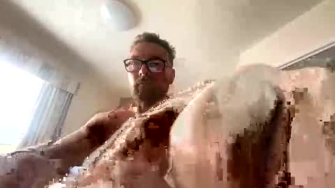 Snapshot of sharksboy16 chatting on 09/16/25, 03:57 Sharksboy online show from 09/16/25, 03:57