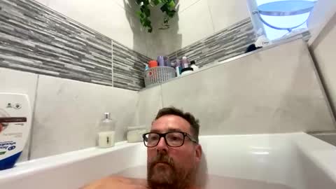 Snapshot of sharksboy16 chatting on 10/15/25, 03:56 Sharksboy online show from 10/15/25, 03:56