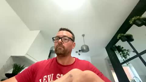 Snapshot of sharksboy16 chatting on 10/26/25, 06:52 Sharksboy online show from 10/26/25, 06:52