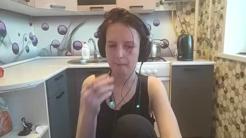 Snapshot of sharleenyodis chatting on 07/14/26, 05:07 Sara online show from 07/14/26, 05:07
