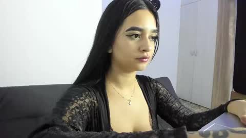 Snapshot of sharlot07 chatting on 12/17/24, 10:43 Sharlot07 online show from 12/17/24, 10:43