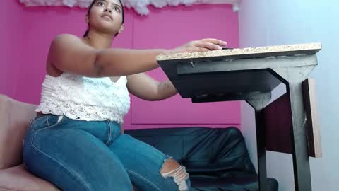 Sharlot online show from 10/21/25, 12:17