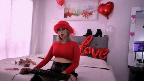 sharlott_3 online show from 02/14/26, 01:41