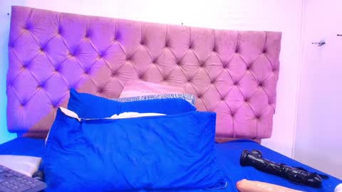 Snapshot of sharlott_kiss chatting on 01/30/25, 02:58 Sharlott online show from 01/30/25, 02:58