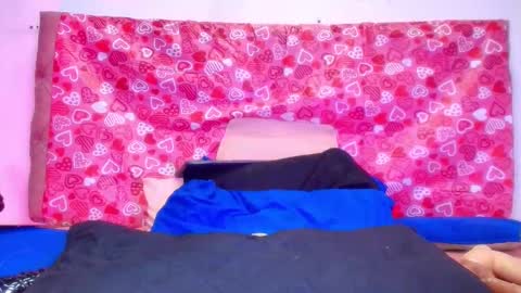 Snapshot of sharlott_kiss chatting on 02/14/25, 02:54 Sharlott online show from 02/14/25, 02:54