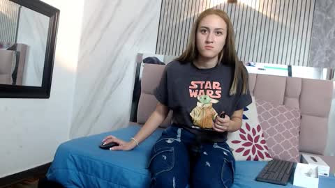 Sara online show from 12/21/25, 11:28