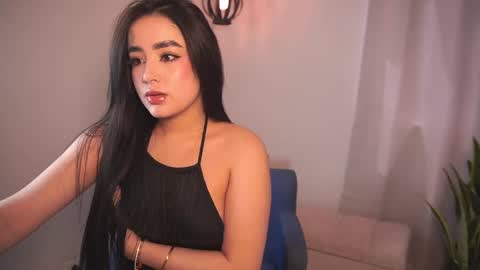 Snapshot of sharlotte_evanns chatting on 09/11/25, 05:57 Sharlotte online show from 09/11/25, 05:57