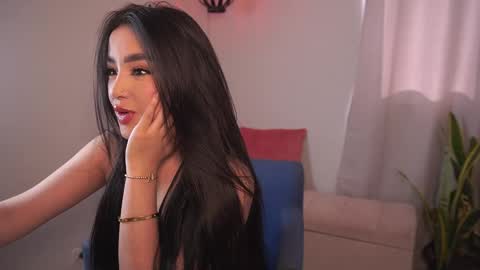 Snapshot of sharlotte_evanns chatting on 10/28/25, 08:44 Sharlotte online show from 10/28/25, 08:44