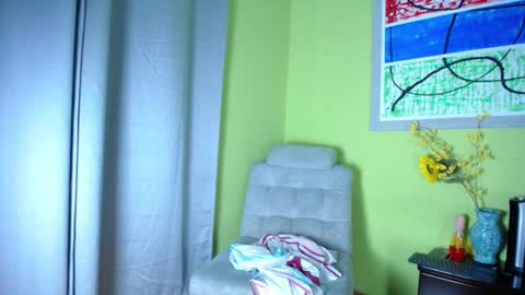 Snapshot of sharoll_12 chatting on 11/11/25, 12:16 sharoll 12 online show from 11/11/25, 12:16