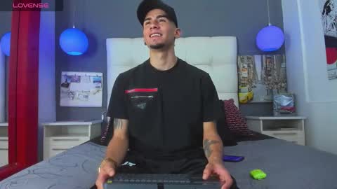 Sharon  Tyga online show from 11/16/25, 03:17