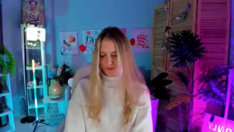 Snapshot of sharonevansi chatting on 03/19/26, 07:18 Sharon online show from 03/19/26, 07:18