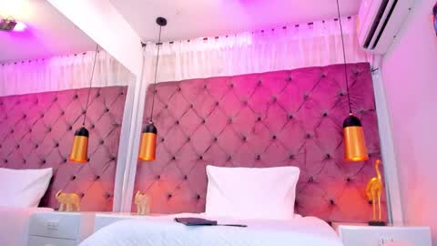 Snapshot of sharonn___ chatting on 01/11/25, 07:06 Sharon online show from 01/11/25, 07:06