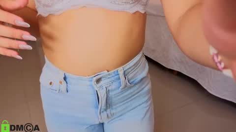 Snapshot of sharonn___ chatting on 10/03/25, 04:20 Sharon online show from 10/03/25, 04:20