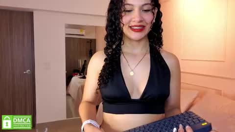 Snapshot of sharonn___ chatting on 10/24/25, 04:09 Sharon online show from 10/24/25, 04:09