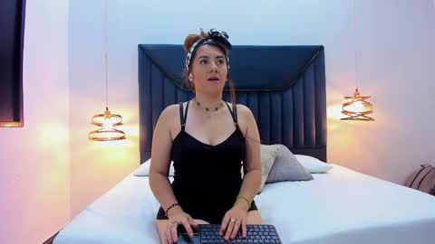 Sharon online show from 10/24/25, 12:23