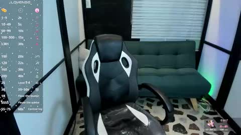 sharonqueen1_ online show from 09/17/25, 06:20