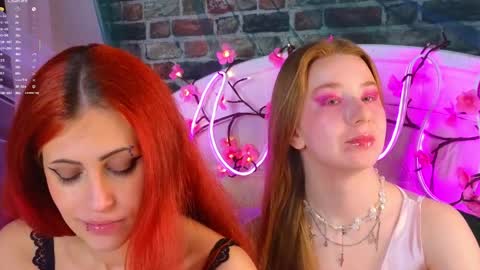 Lola and Stacey online show from 04/09/26, 08:14