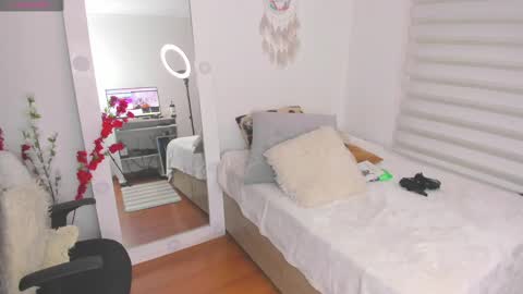 Sharon online show from 02/11/25, 06:44