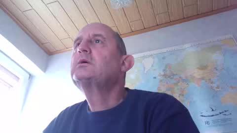 Snapshot of sharpshoder chatting on 09/25/25, 11:25 Peter online show from 09/25/25, 11:25