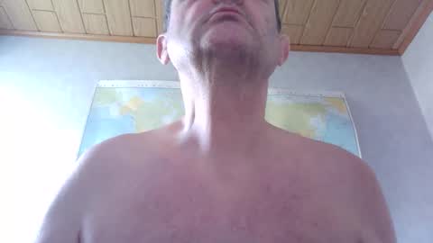 Snapshot of sharpshoder chatting on 02/28/26, 09:43 Peter online show from 02/28/26, 09:43