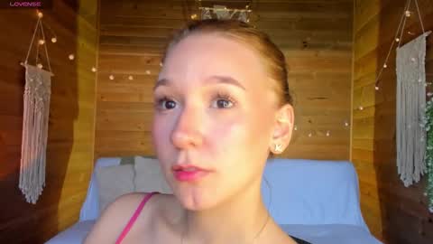 Snapshot of shatall_rouge chatting on 03/13/26, 10:27 Shantall online show from 03/13/26, 10:27