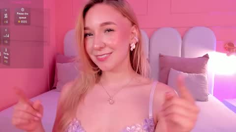 Snapshot of shatall_rouge chatting on 05/29/26, 01:20 Shantall online show from 05/29/26, 01:20