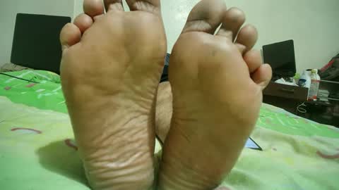 Snapshot of shaufer chatting on 10/10/25, 11:48 shaufer online show from 10/10/25, 11:48