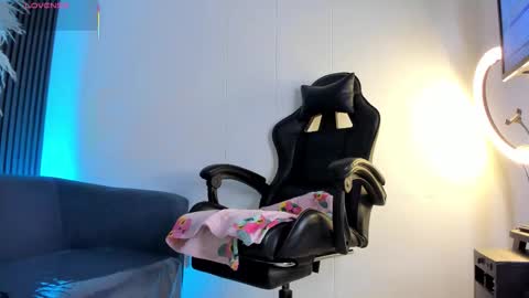 Snapshot of shaunadream_ chatting on 02/23/26, 04:54 Shauna online show from 02/23/26, 04:54