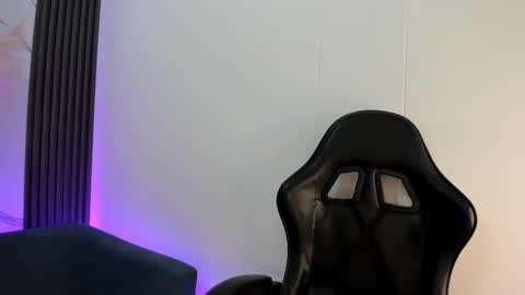 Snapshot of shaunadream_ chatting on 03/17/26, 05:00 Shauna online show from 03/17/26, 05:00