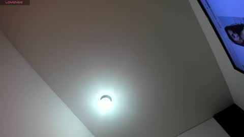 Snapshot of shaunadream_ chatting on 04/15/26, 06:26 Shauna online show from 04/15/26, 06:26