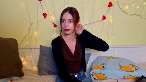 Snapshot of shaundawoodert chatting on 11/07/25, 12:05 Sophie online show from 11/07/25, 12:05