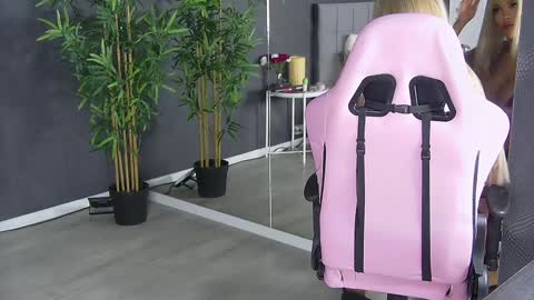 Snapshot of shayblonde chatting on 12/07/24, 09:33 shayblonde online show from 12/07/24, 09:33