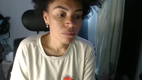 Snapshot of shayna_cute chatting on 12/08/24, 03:45 Shayna online show from 12/08/24, 03:45