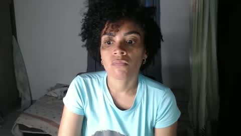 Snapshot of shayna_cute chatting on 12/15/24, 10:47 Shayna online show from 12/15/24, 10:47